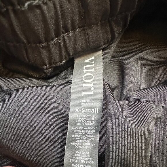 Vuori Clementine Dark Grey Camo Athletic Running Shorts Women's Size X-Small - Picture 4 of 4